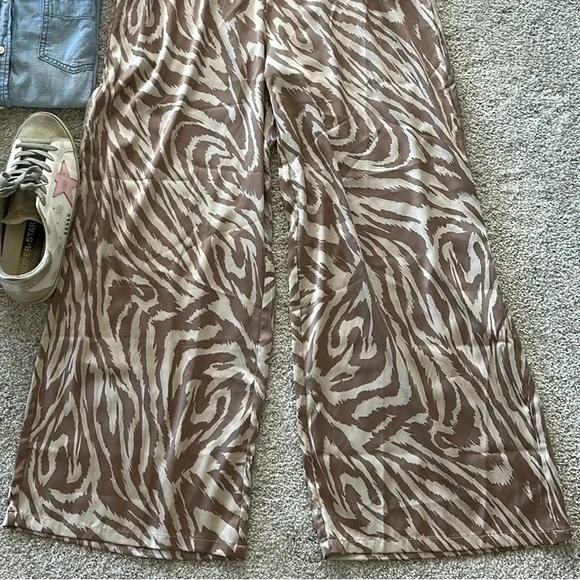 Silky Animal Print Flare Leg Pants - Picture 3 of 4